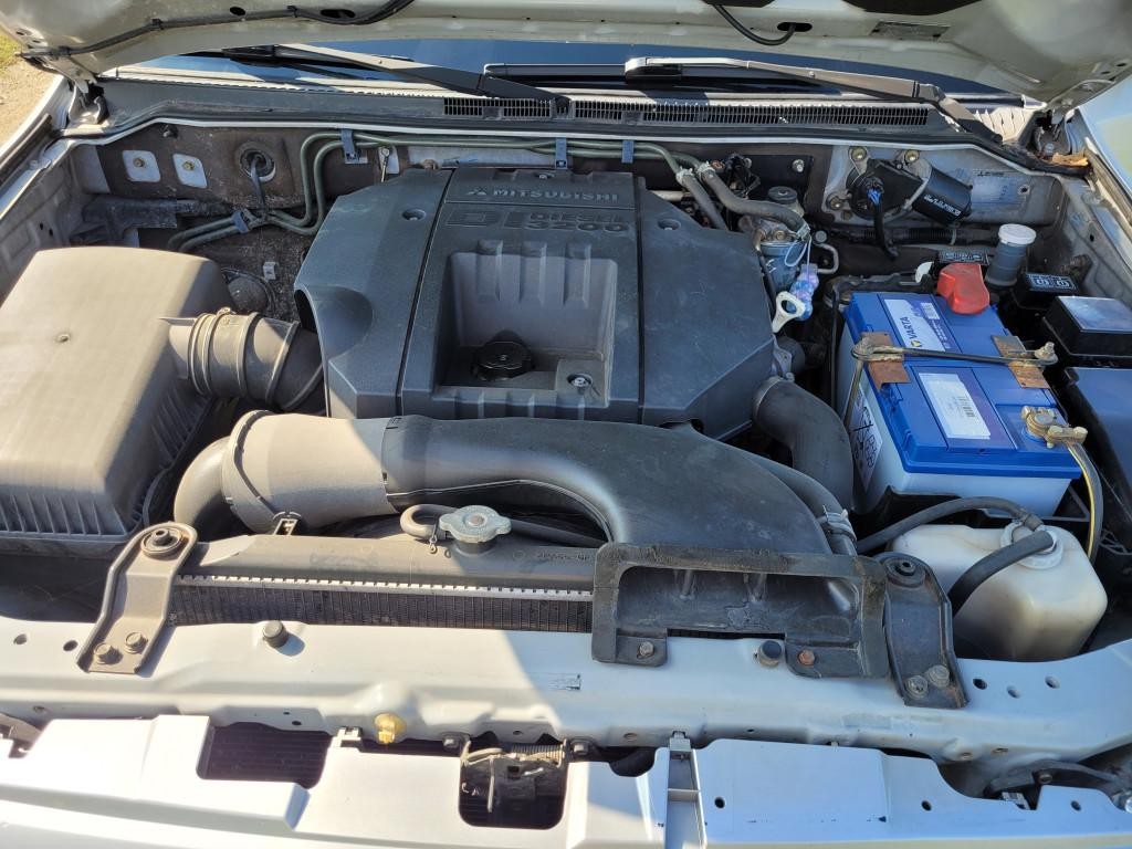 Mitsubishi Pajero 3.2 DI-D GLS koža