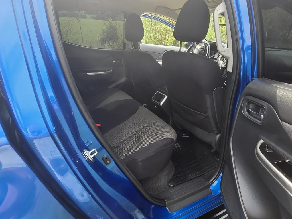 Mitsubishi L 200 2.4 DI-D Double Cab Intense 4WD A/T