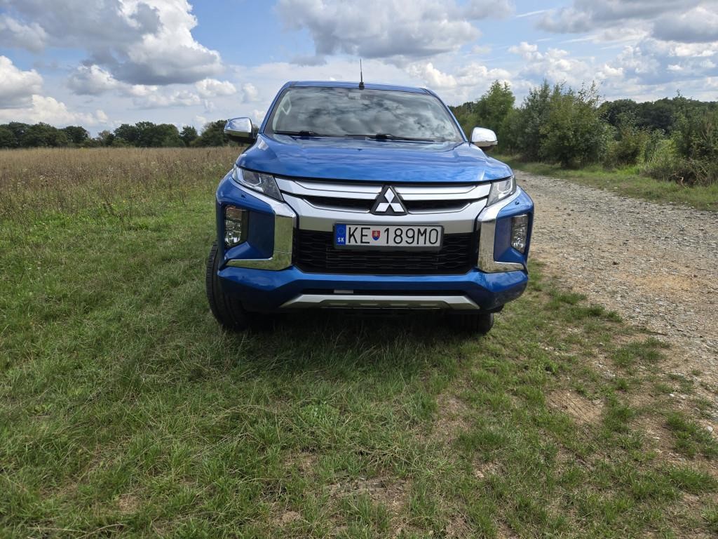 Mitsubishi L 200 2.4 DI-D Double Cab Intense 4WD A/T