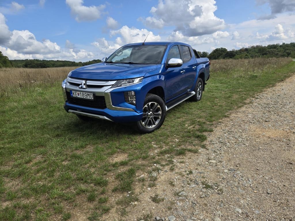 Mitsubishi L 200 2.4 DI-D Double Cab Intense 4WD A/T