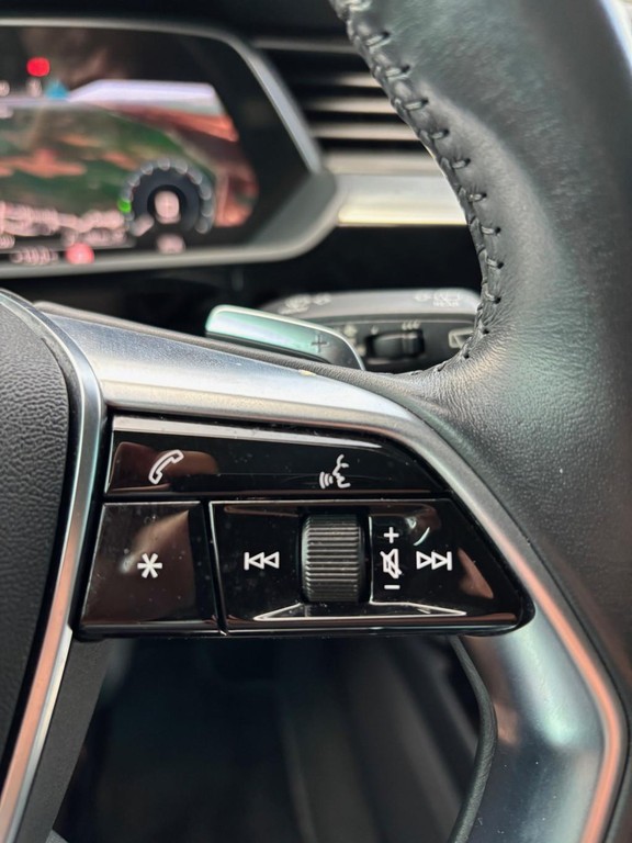 Audi e-tron 50 quattro LAUNCH