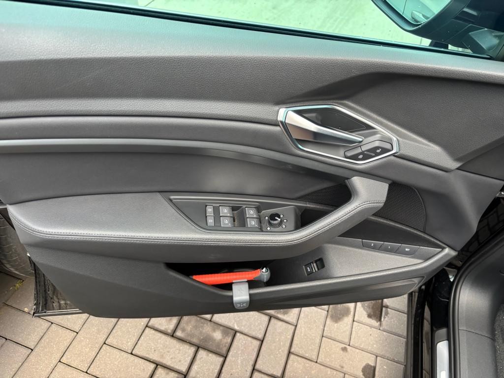 Audi e-tron 50 quattro LAUNCH