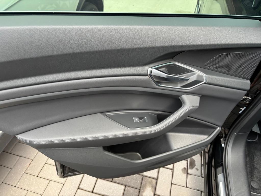 Audi e-tron 50 quattro LAUNCH