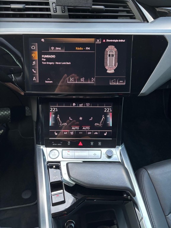 Audi e-tron 50 quattro LAUNCH