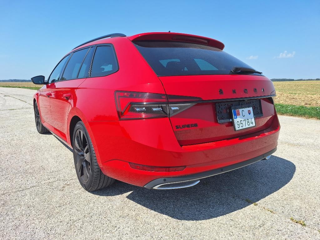 Škoda Superb Combi 2.0 TDI SCR Sportline