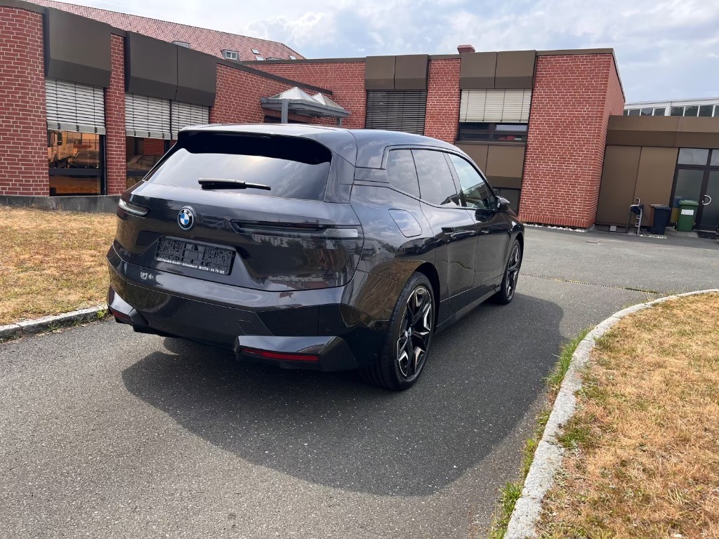 BMW iX 50 xDrive