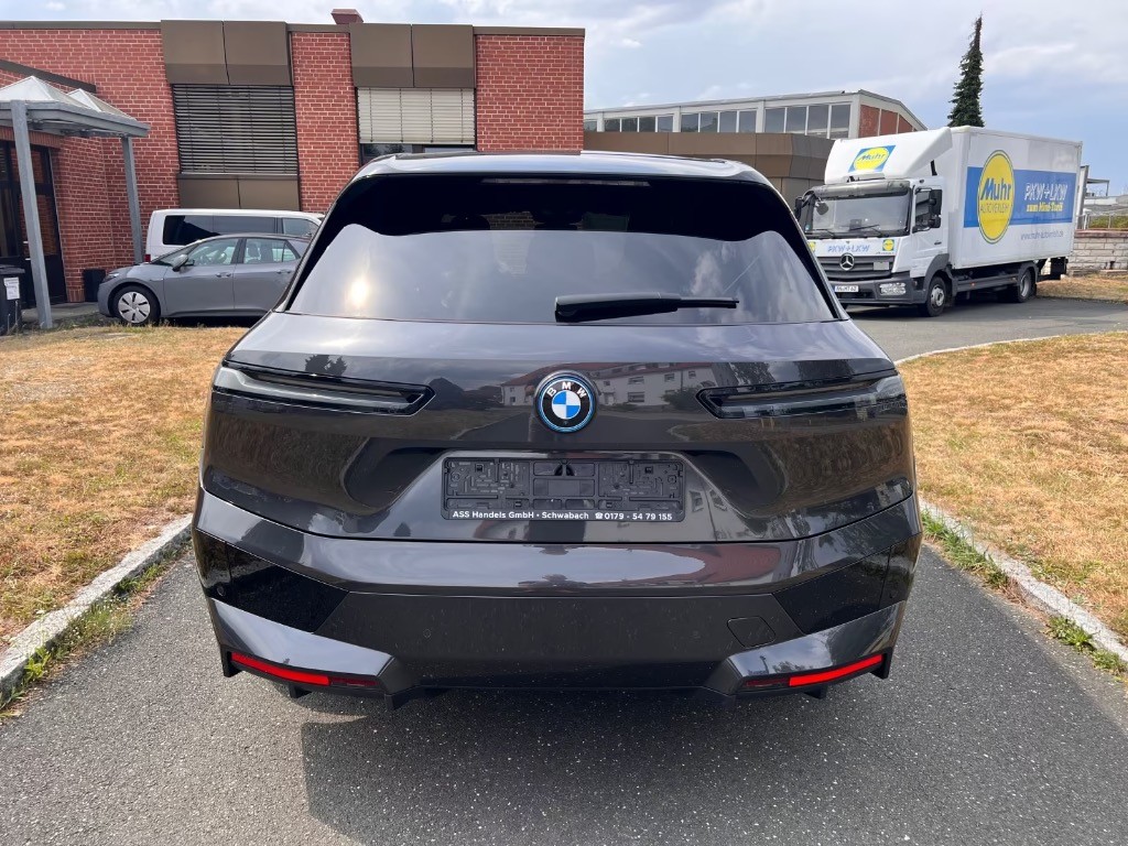 BMW iX 50 xDrive