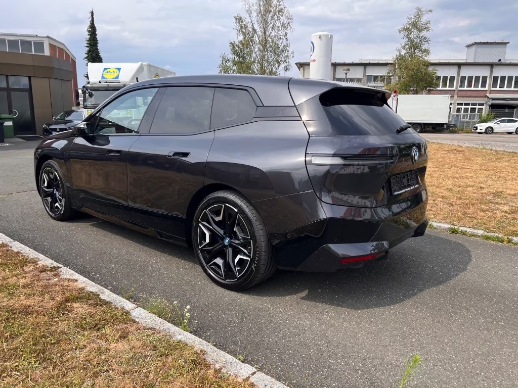 BMW iX 50 xDrive