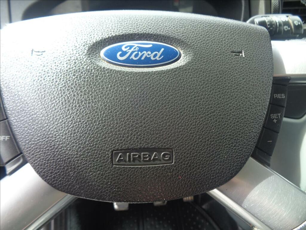 Ford Transit 2, 2 TDCI L2H2 BUS 9 MÍST KLIMA