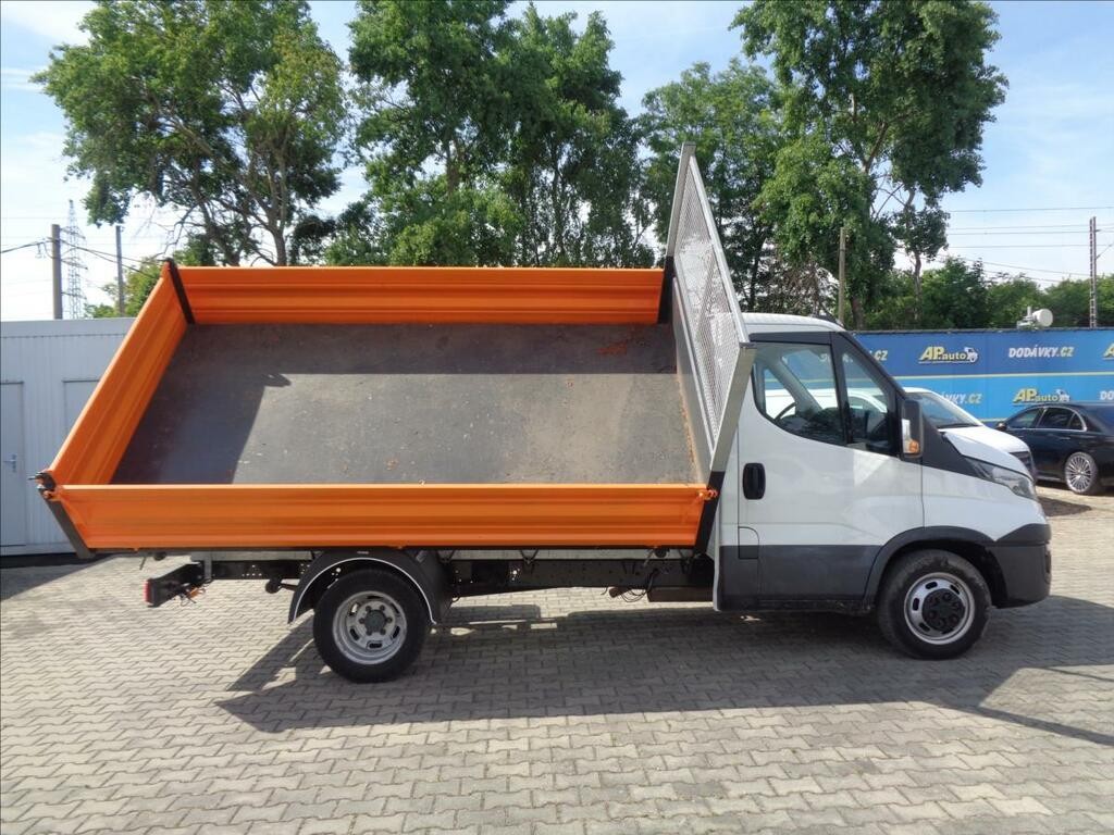 Iveco Daily 2, 3 HPT 35C160 3 STRANNÝ SKLÁPĚČ KLIMA