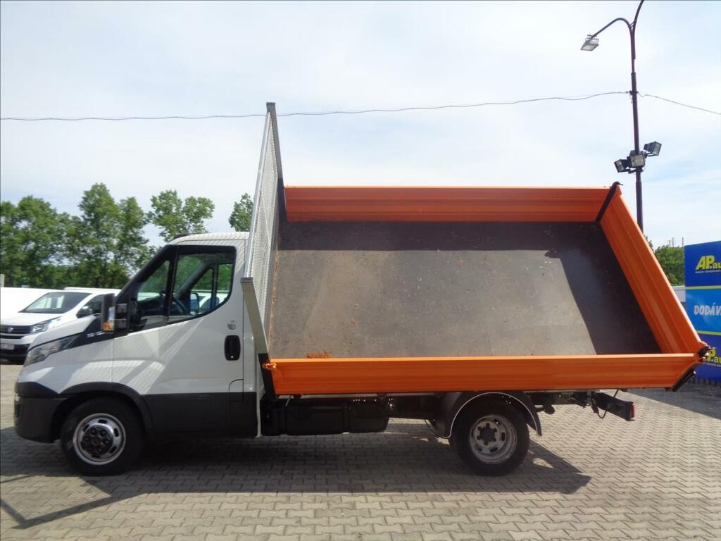 Iveco Daily 2, 3 HPT 35C160 3 STRANNÝ SKLÁPĚČ KLIMA