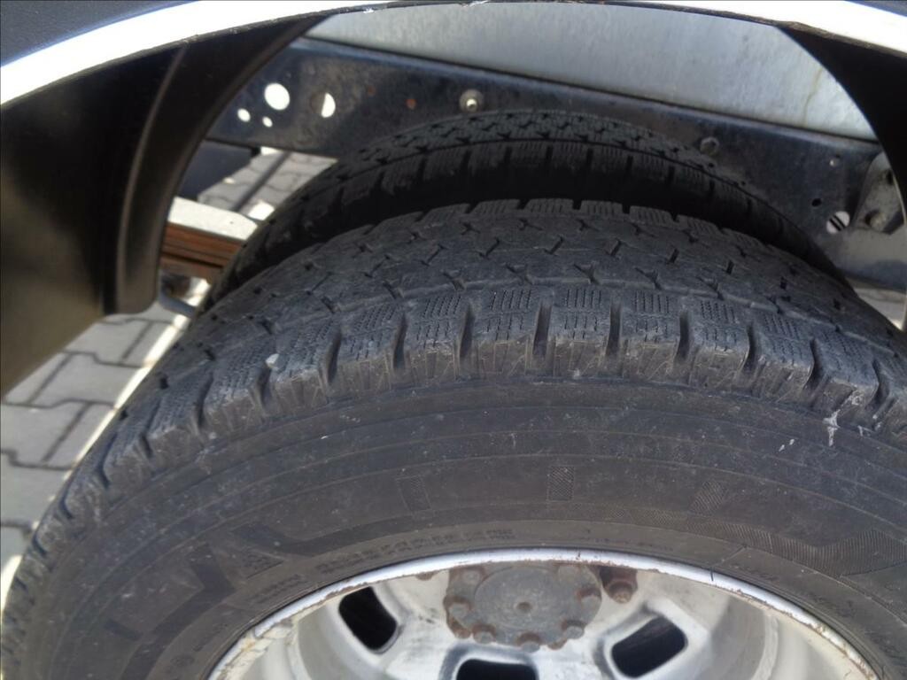 Iveco Daily 2, 3 HPT 35C160 3 STRANNÝ SKLÁPĚČ KLIMA