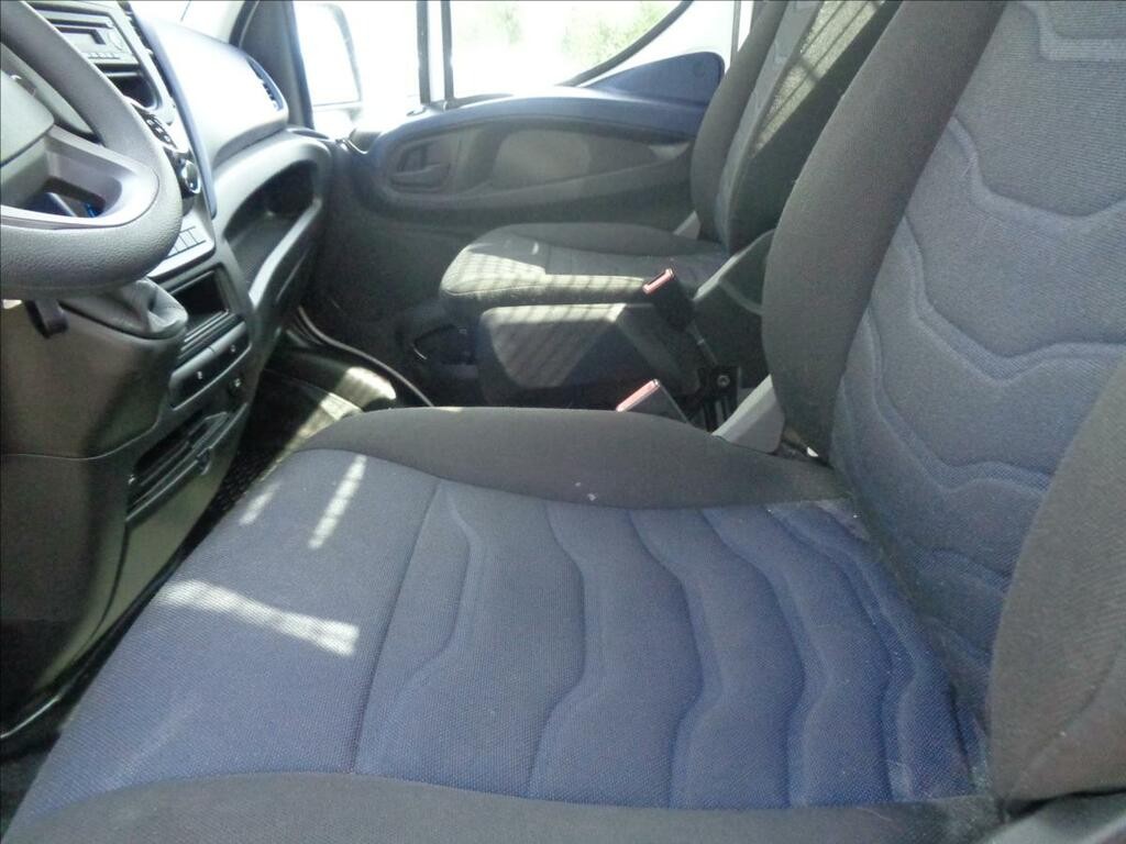 Iveco Daily 2, 3 HPT 35C160 3 STRANNÝ SKLÁPĚČ KLIMA