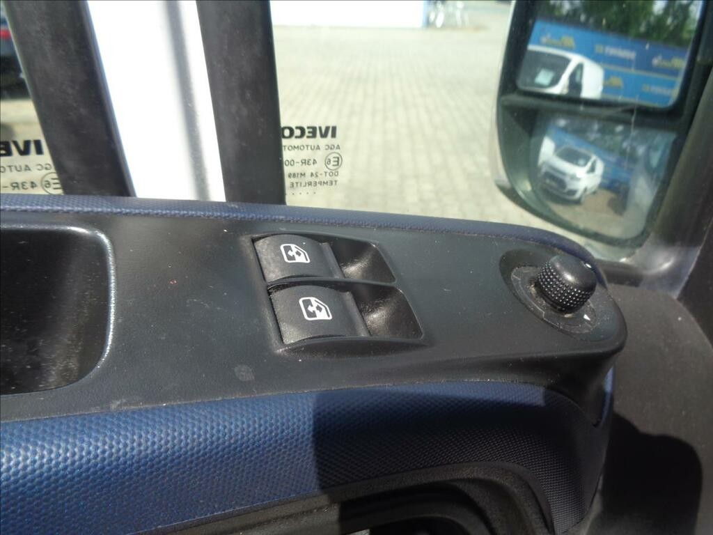 Iveco Daily 2, 3 HPT 35C160 3 STRANNÝ SKLÁPĚČ KLIMA