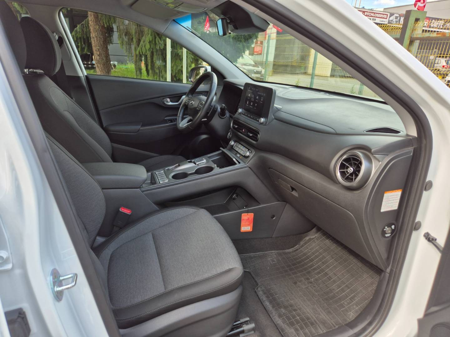 Hyundai Kona Electric 100