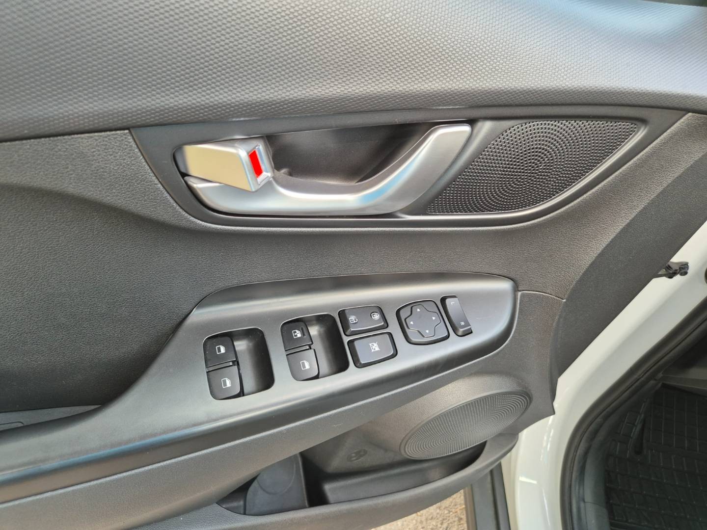 Hyundai Kona Electric 100