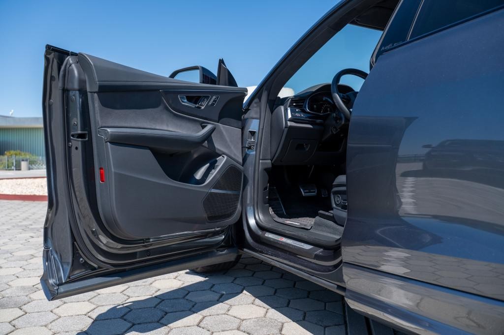 Audi RSQ8 SUV 471kw Automat