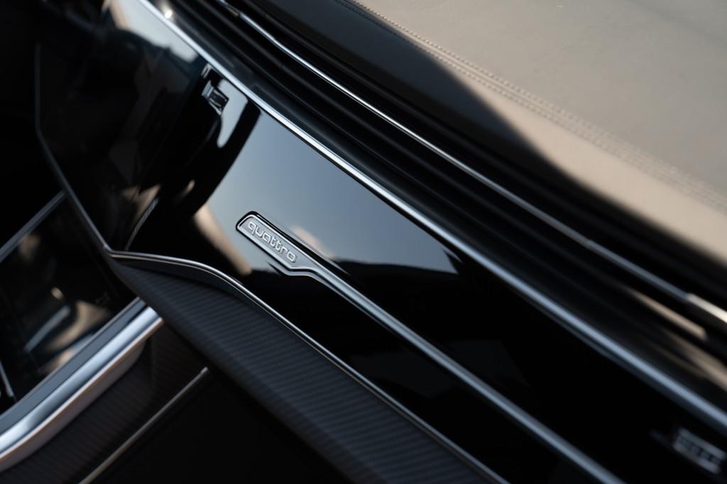 Audi RSQ8 SUV 471kw Automat