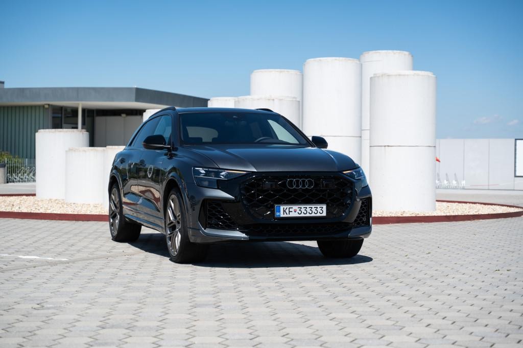 Audi RSQ8 SUV 471kw Automat