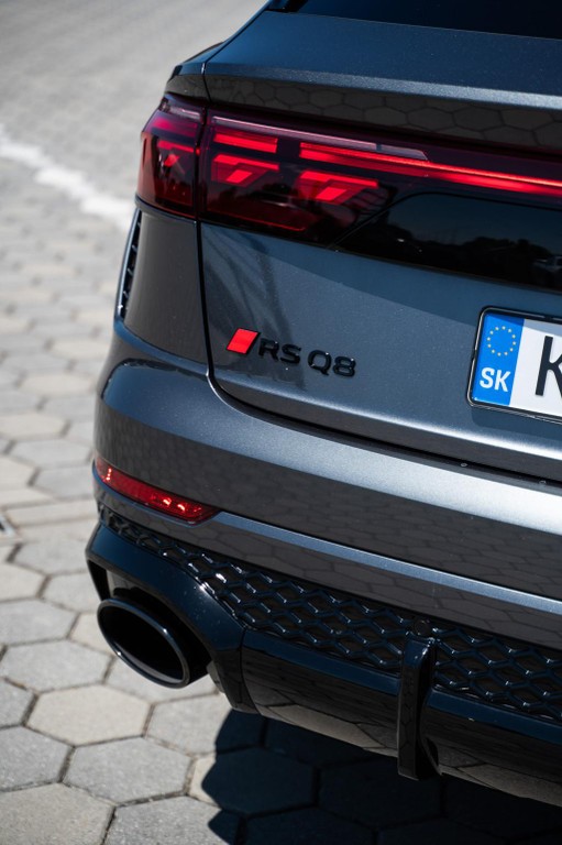 Audi RSQ8 SUV 471kw Automat