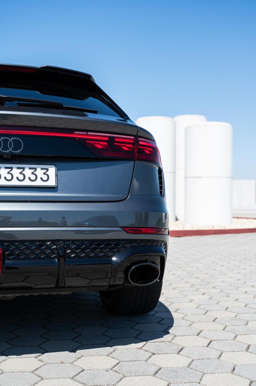 Audi RSQ8 SUV 471kw Automat