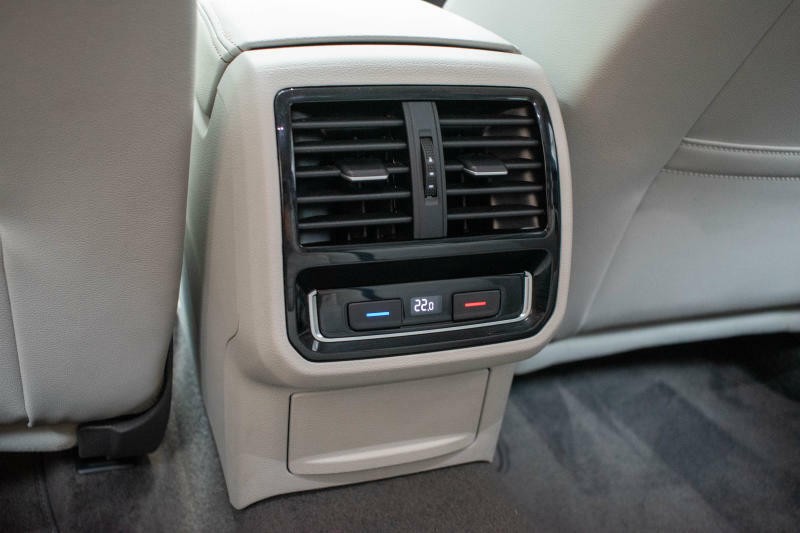 Volkswagen Passat TSI 206kW 4M*VIRTUAL*DPH*ČR*