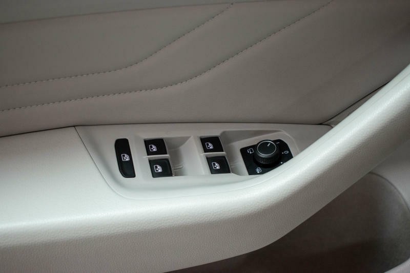 Volkswagen Passat TSI 206kW 4M*VIRTUAL*DPH*ČR*