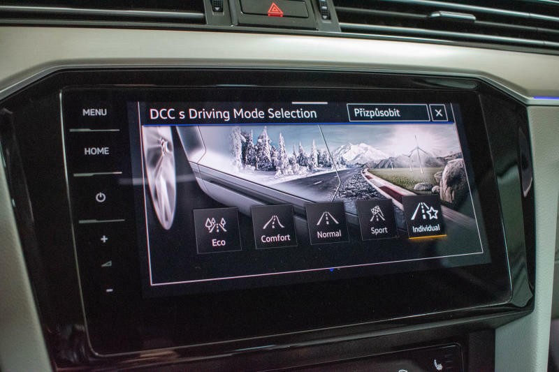Volkswagen Passat TSI 206kW 4M*VIRTUAL*DPH*ČR*