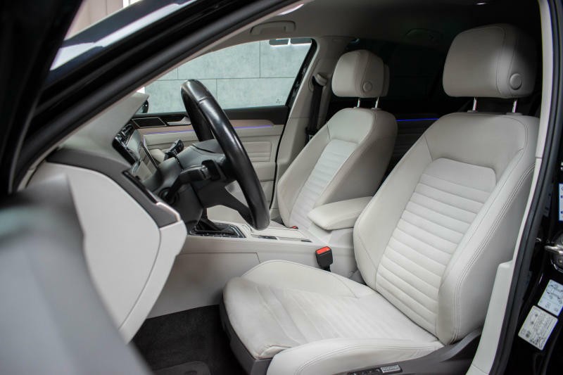 Volkswagen Passat TSI 206kW 4M*VIRTUAL*DPH*ČR*