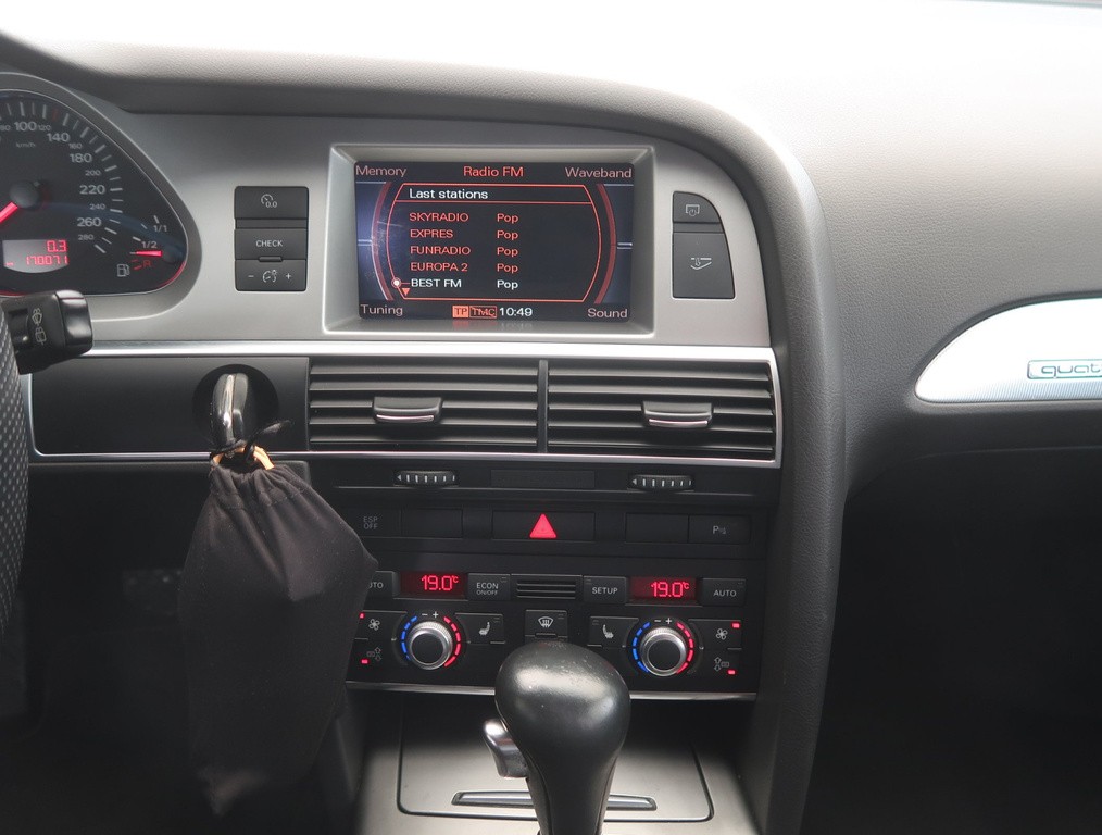 Audi A6 Allroad 3.0 TDI Automat, Serv.kniha, Navigácia, Xenóny