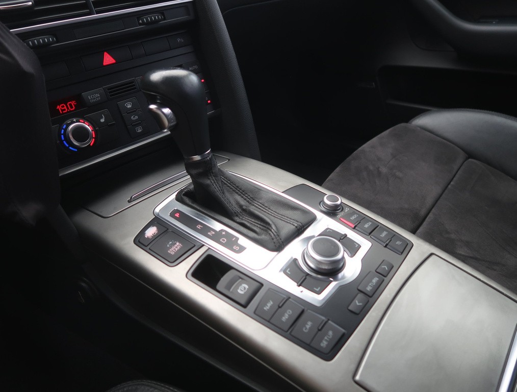 Audi A6 Allroad 3.0 TDI Automat, Serv.kniha, Navigácia, Xenóny