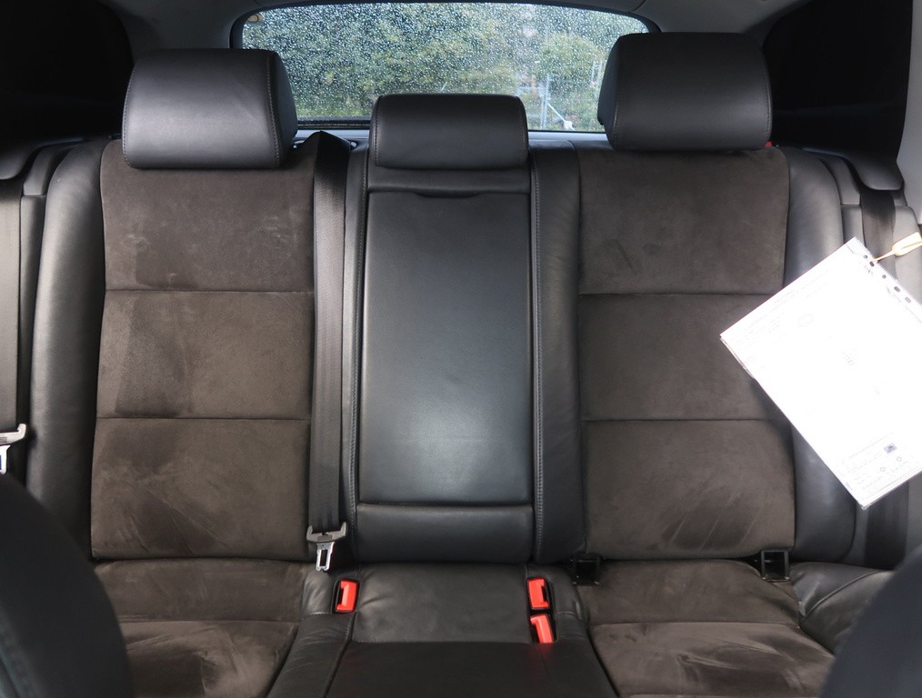 Audi A6 Allroad 3.0 TDI Automat, Serv.kniha, Navigácia, Xenóny