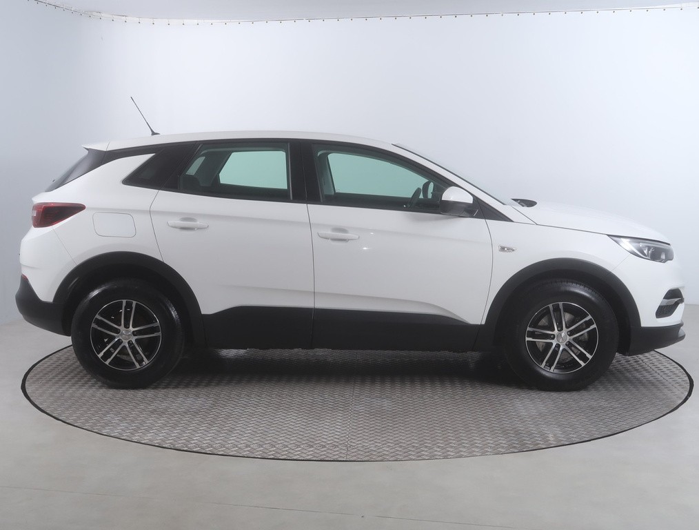 Opel Grandland 1.2 Turbo Serv.kniha, Tempomat, senzor dažďa