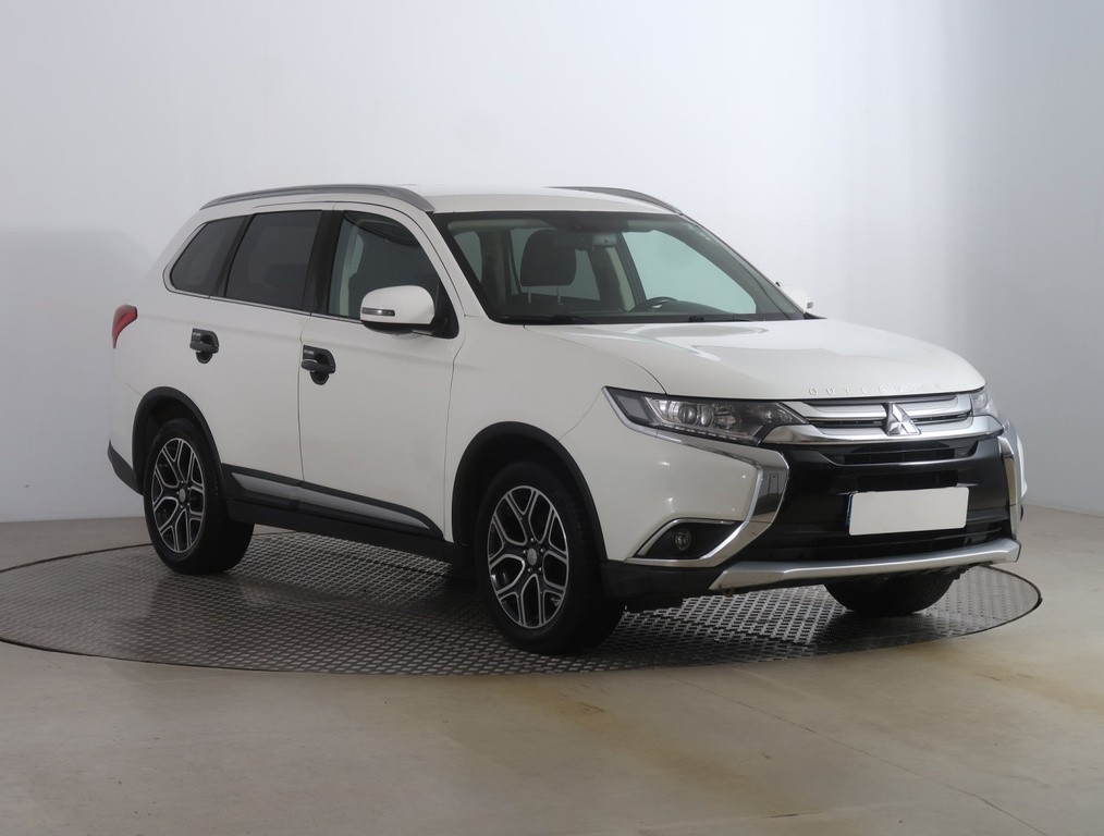 Mitsubishi Outlander Intense 2.0 LPG, Serv.kniha, Xenóny, Bi-Xenóny