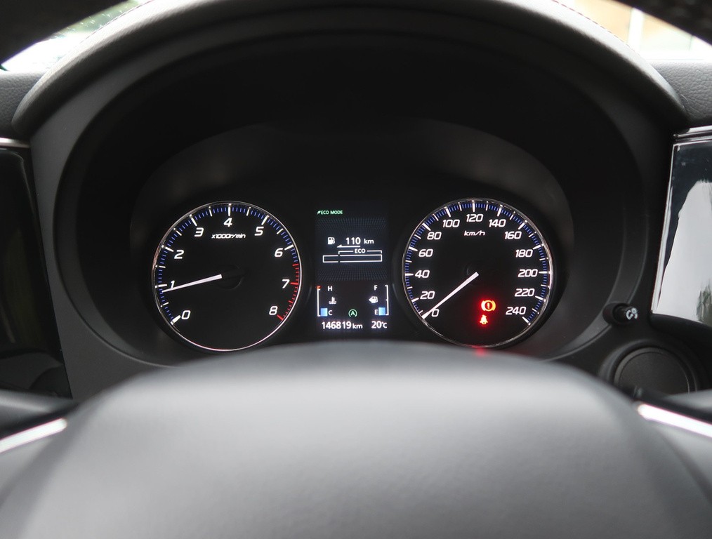 Mitsubishi Outlander Intense 2.0 LPG, Serv.kniha, Xenóny, Bi-Xenóny