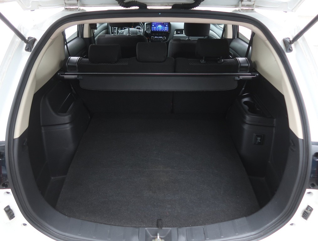 Mitsubishi Outlander Intense 2.0 LPG, Serv.kniha, Xenóny, Bi-Xenóny