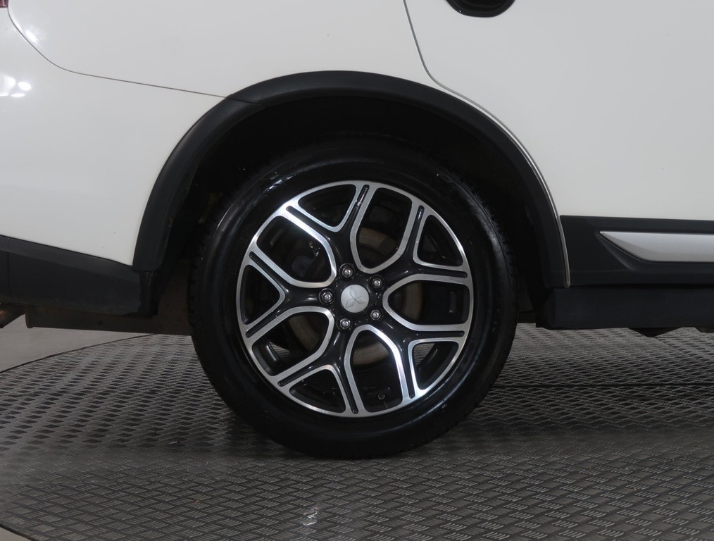 Mitsubishi Outlander Intense 2.0 LPG, Serv.kniha, Xenóny, Bi-Xenóny