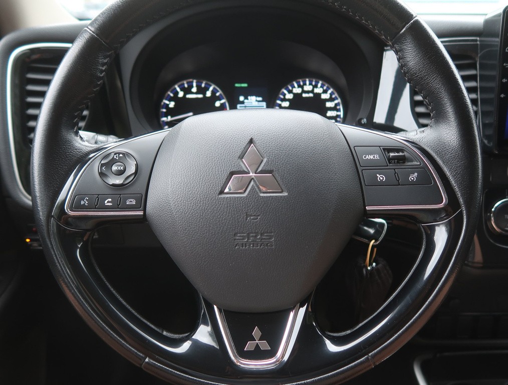 Mitsubishi Outlander Intense 2.0 LPG, Serv.kniha, Xenóny, Bi-Xenóny
