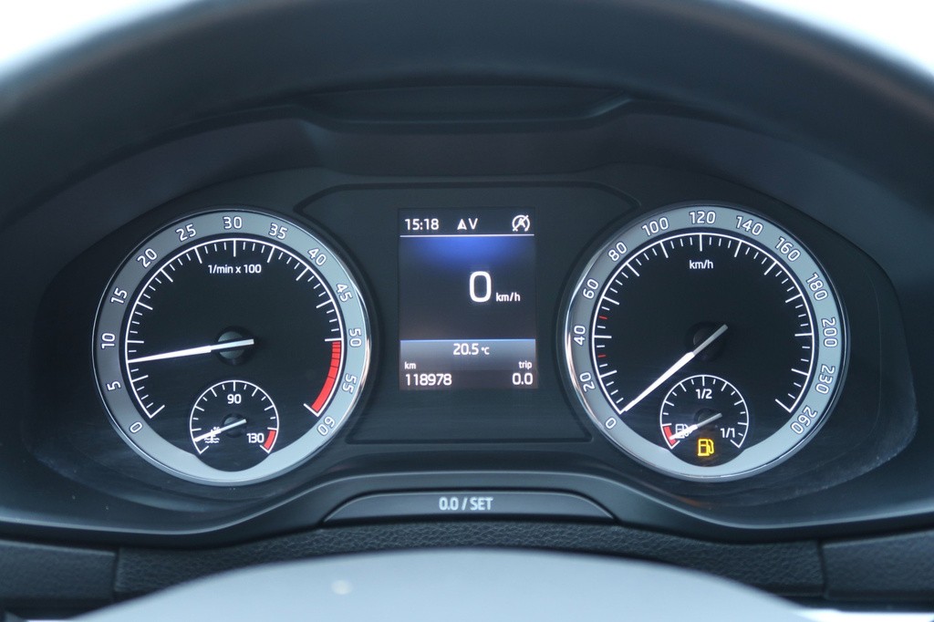 Skoda Karoq 1.6 TDI Navigacia