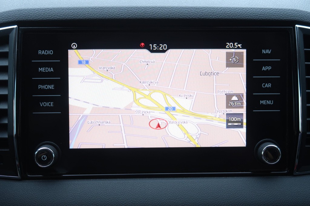Skoda Karoq 1.6 TDI Navigacia