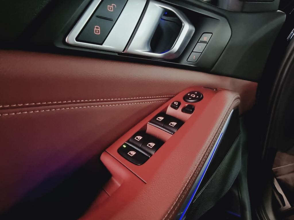 BMW X5 M Sapphire Blue, M Performance Carbon Packet