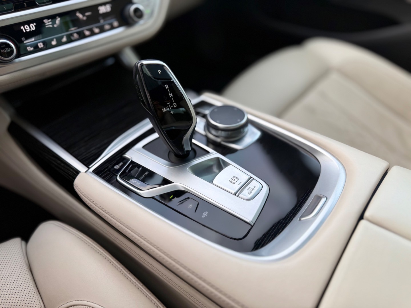 BMW Rad 7 740d xDrive A/T