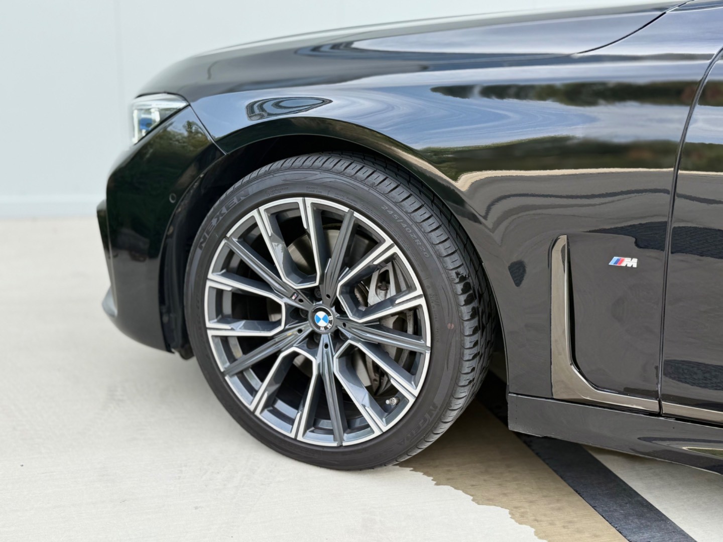 BMW Rad 7 740d xDrive A/T