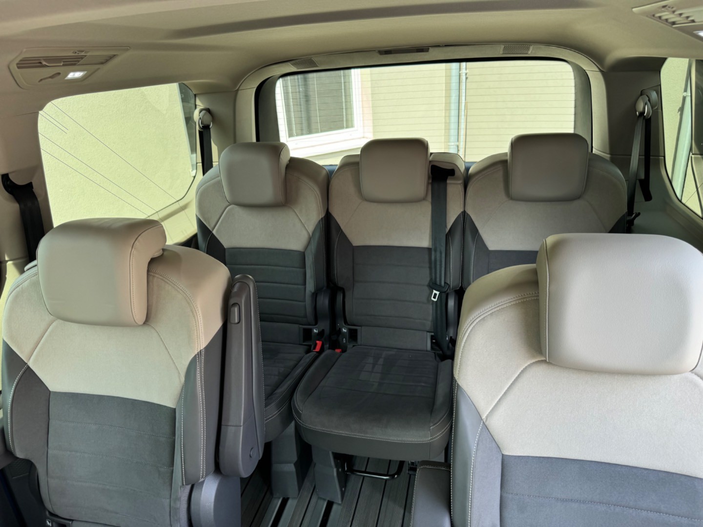 Volkswagen T7 Multivan LR 2.0 TSI 204k Style DSG