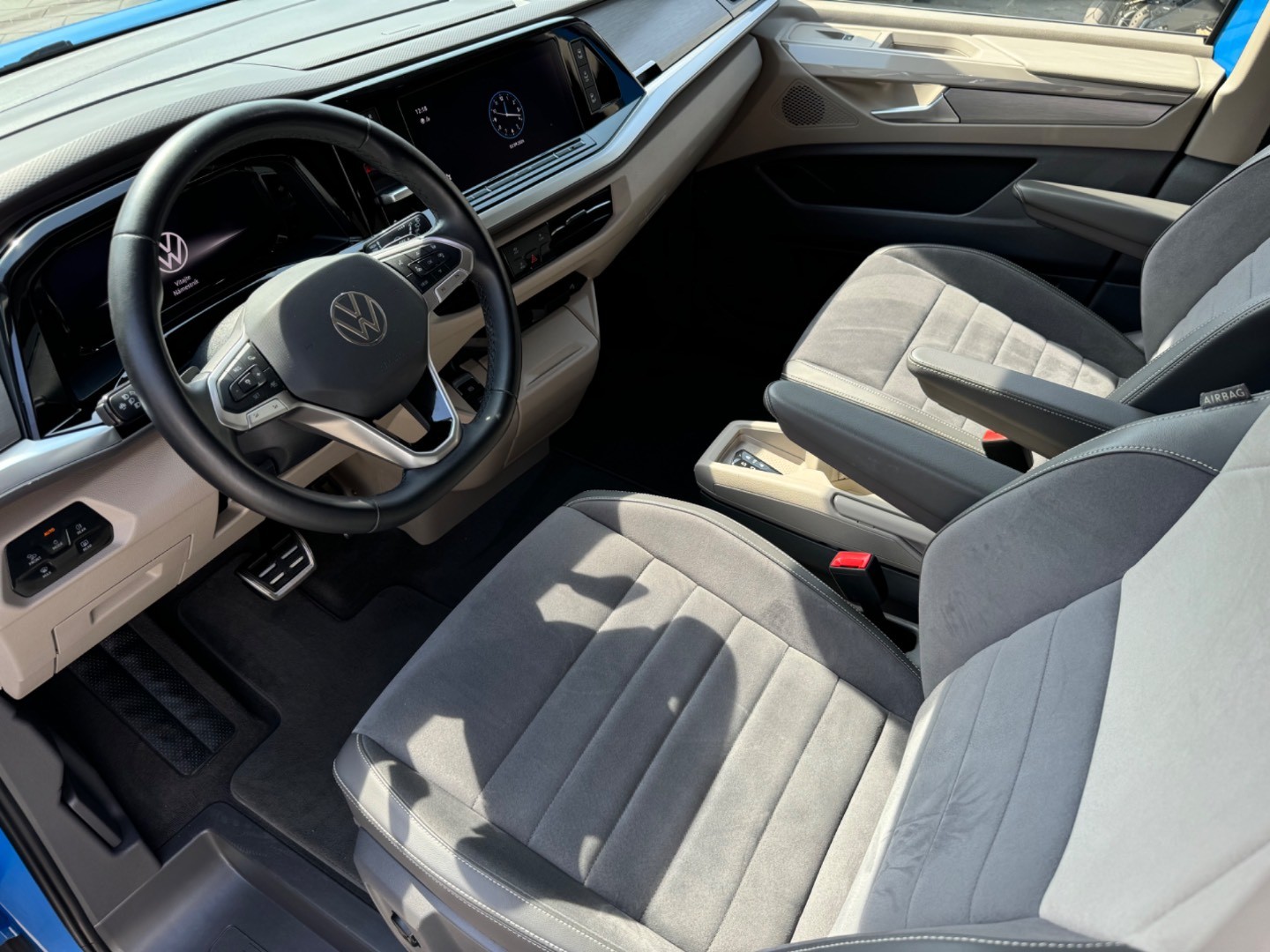 Volkswagen T7 Multivan LR 2.0 TSI 204k Style DSG