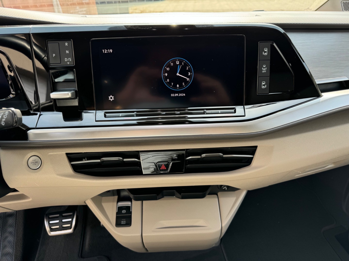 Volkswagen T7 Multivan LR 2.0 TSI 204k Style DSG