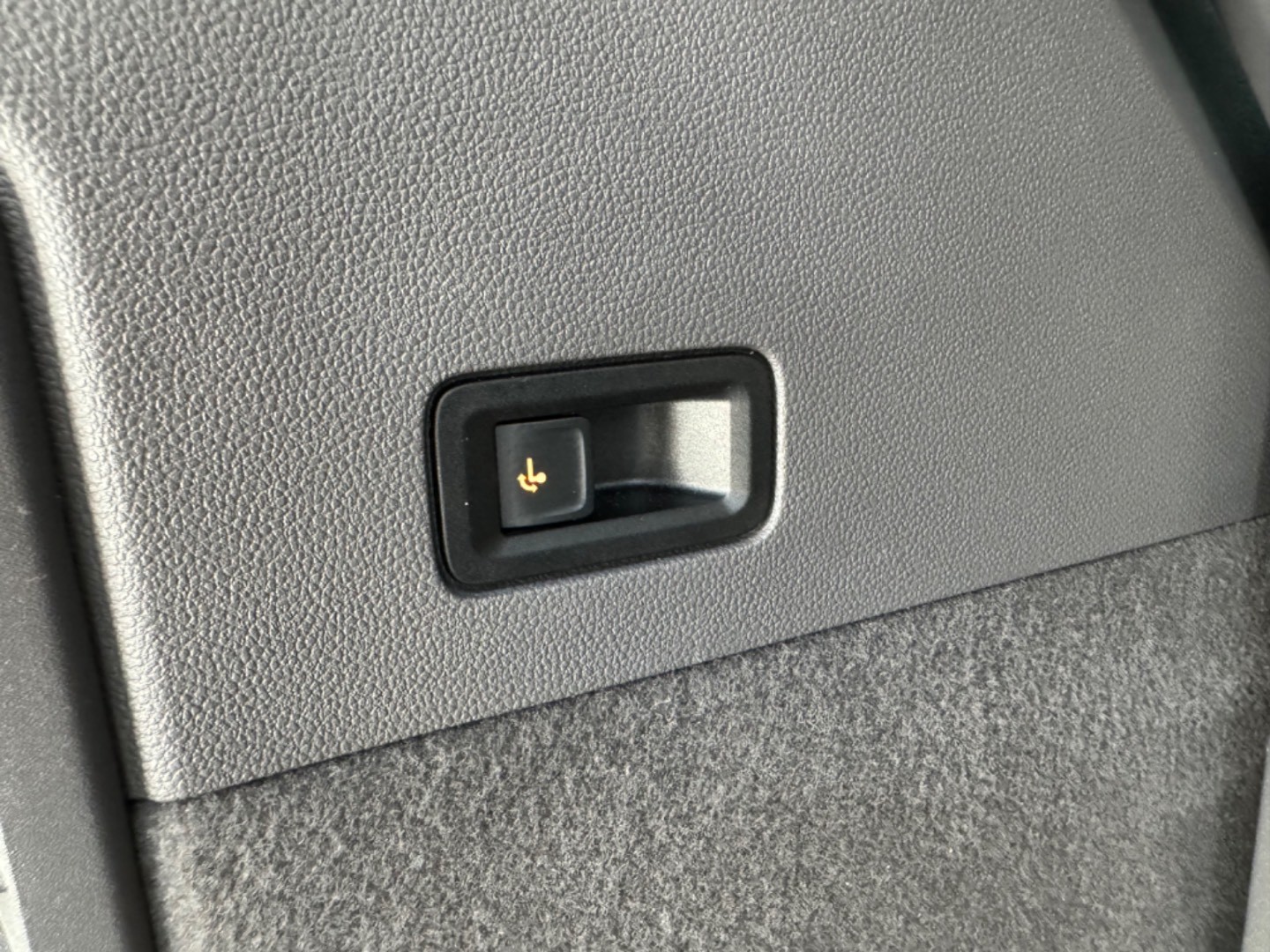 Volkswagen T7 Multivan LR 2.0 TSI 204k Style DSG