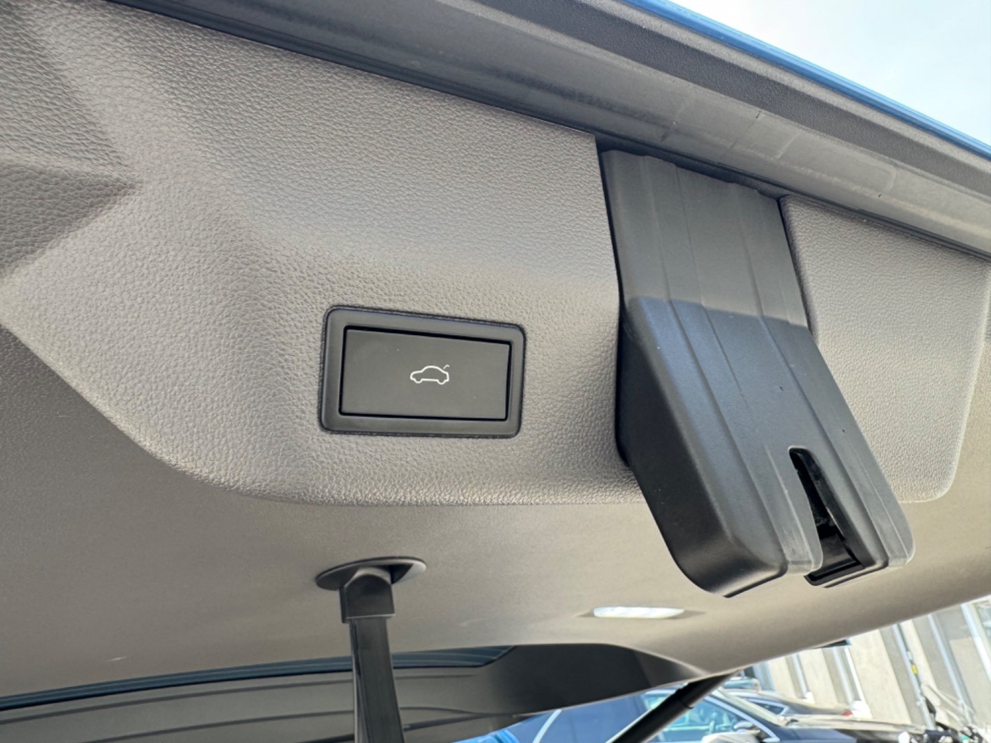 Volkswagen T7 Multivan LR 2.0 TSI 204k Style DSG