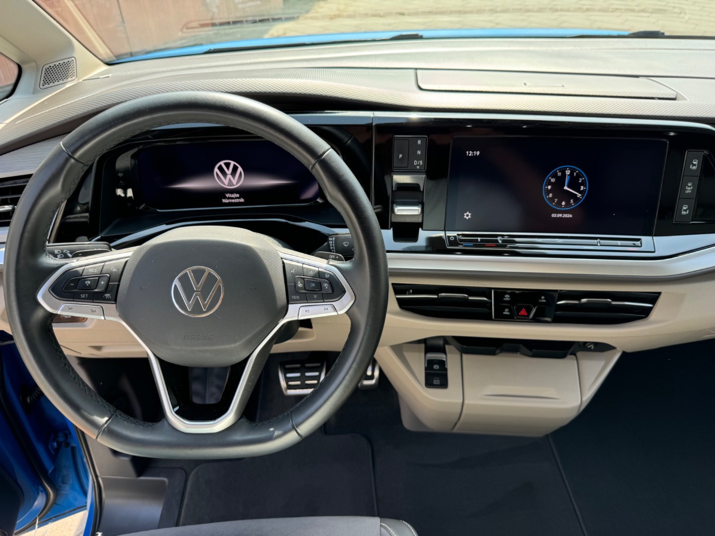 Volkswagen T7 Multivan LR 2.0 TSI 204k Style DSG