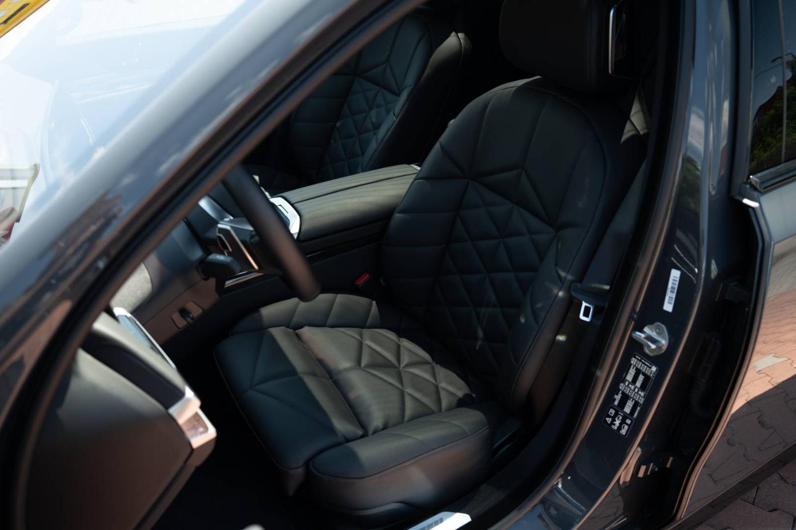 BMW Rad 7 740d M xDrive A/T, 220 kW